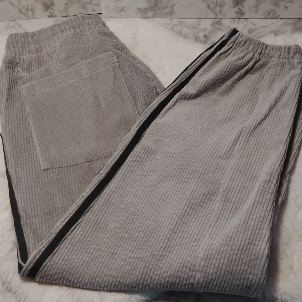 Adidas x IVY PARK Halls of Ivy Corduroy Sweatpants (All Gender) Grey Size Medium